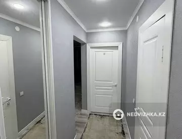 2-комнатная квартира, этаж 9 из 10, 42 м²