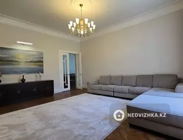 6-комнатный дом, 10 соток, 300 м², На длительный срок