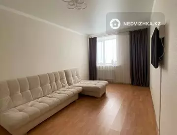 1-комнатная квартира, этаж 4 из 10, 36 м²