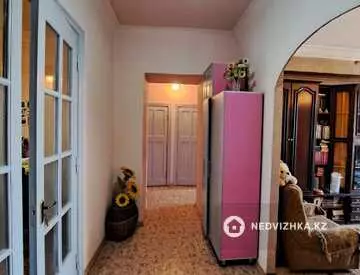 3-комнатная квартира, этаж 3 из 4, 75 м²