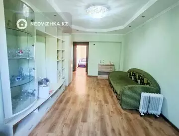 2-комнатная квартира, этаж 3 из 5, 54 м²