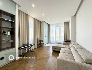 3-комнатная квартира, этаж 7 из 7, 130 м²