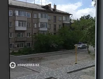 3-комнатная квартира, этаж 2 из 4, 69 м², На длительный срок