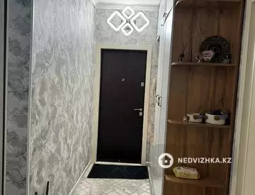 3-комнатная квартира, этаж 1 из 9, 76 м²