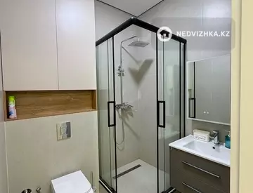 2-комнатная квартира, этаж 12 из 16, 78 м², Посуточно