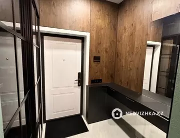 3-комнатная квартира, этаж 10 из 10, 60 м²