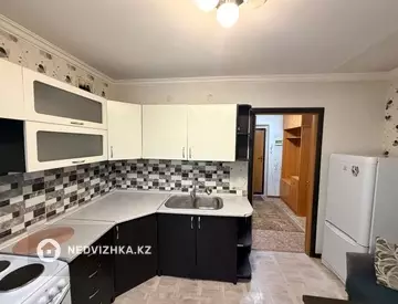 1-комнатная квартира, этаж 4 из 5, 39 м²