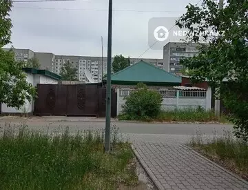 7-комнатный дом, 8 соток, 100 м²