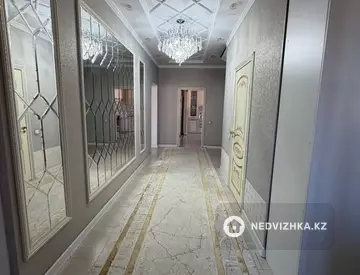 6-комнатный дом, 5 соток, 200 м²