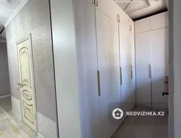 6-комнатный дом, 5 соток, 200 м²