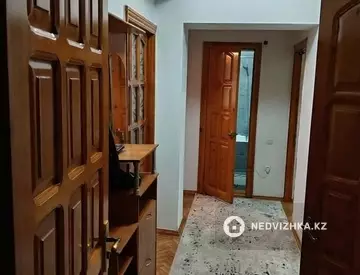 3-комнатная квартира, этаж 1 из 5, 70 м²