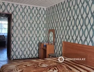 2-комнатная квартира, этаж 3 из 5, 45 м²