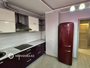 2-комнатная квартира, этаж 11 из 19, 65 м², На длительный срок