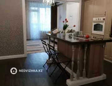 2-комнатная квартира, этаж 2 из 10, 60 м²