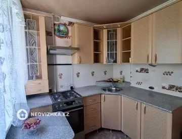 2-комнатная квартира, этаж 4 из 5, 48 м²