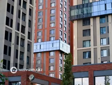 4-комнатная квартира, этаж 10 из 19, 97 м²