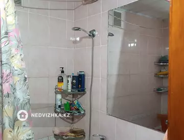 2-комнатная квартира, этаж 9 из 10, 50 м²