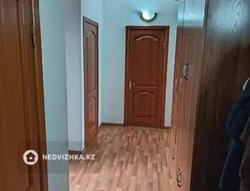 2-комнатная квартира, этаж 4 из 5, 53 м²