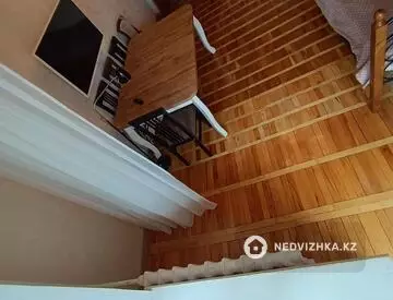 2-комнатная квартира, этаж 4 из 5, 53 м²