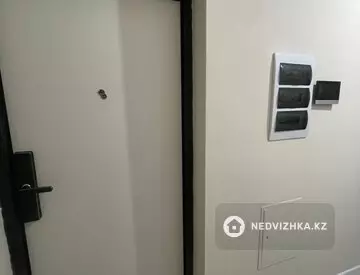 1-комнатная квартира, этаж 2 из 12, 44 м²