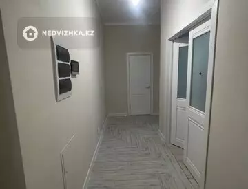 1-комнатная квартира, этаж 2 из 12, 44 м²