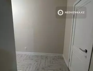 1-комнатная квартира, этаж 2 из 12, 44 м²
