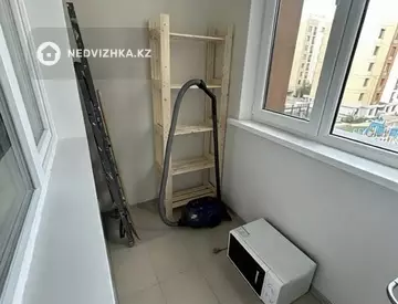 1-комнатная квартира, этаж 4 из 6, 37 м²