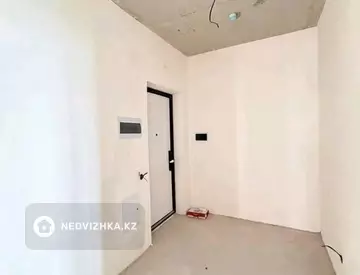 3-комнатная квартира, этаж 9 из 20, 103 м²
