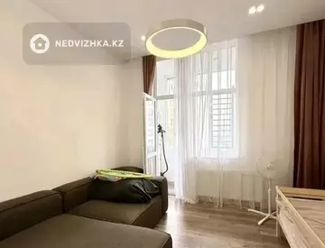 3-комнатная квартира, этаж 12 из 12, 70 м²
