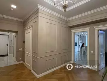 4-комнатная квартира, этаж 4 из 14, 147 м²