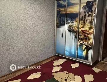 3-комнатная квартира, этаж 5 из 6, 64 м²