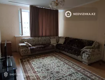 2-комнатная квартира, этаж 8 из 12, 64 м², На длительный срок