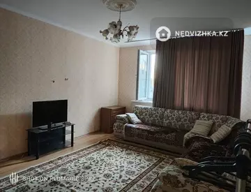 2-комнатная квартира, этаж 8 из 12, 64 м², На длительный срок