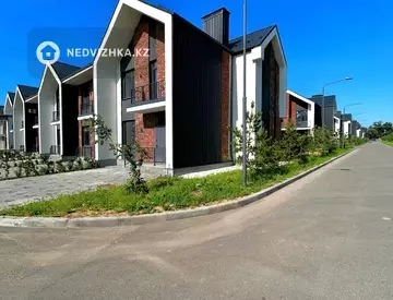 5-комнатный таунхаус, 1.3 соток, 169 м²