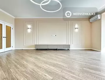 3-комнатная квартира, этаж 9 из 12, 165 м²