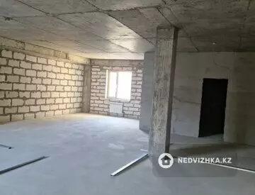 4-комнатная квартира, этаж 12 из 12, 150 м²