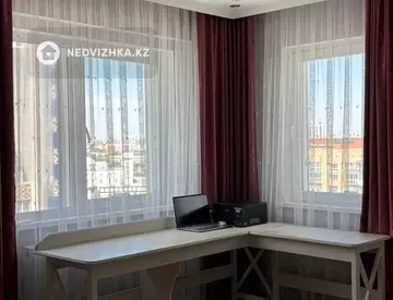 3-комнатная квартира, этаж 13 из 24, 83 м²