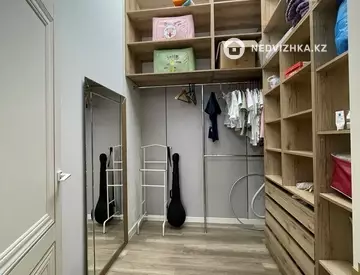 7-комнатный дом, 9.3 соток, 250 м²