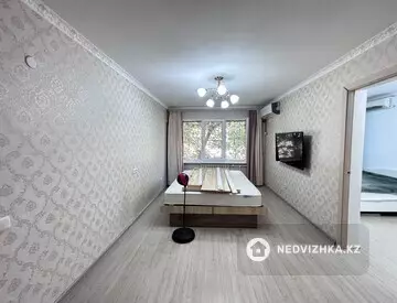 3-комнатная квартира, этаж 1 из 5, 54 м²