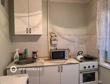 1-комнатная квартира, этаж 3 из 5, 29 м²