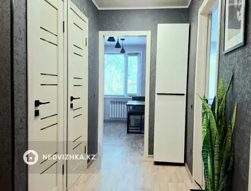 3-комнатная квартира, этаж 2 из 5, 68 м²