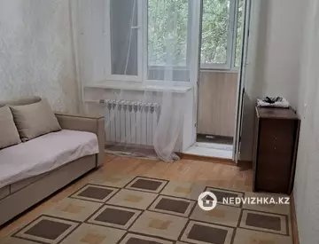 2-комнатная квартира, этаж 3 из 4, 40 м², На длительный срок