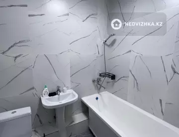 2-комнатная квартира, этаж 6 из 6, 41 м², На длительный срок