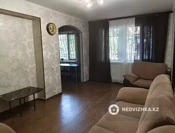 2-комнатная квартира, этаж 1 из 5, 43 м², На длительный срок