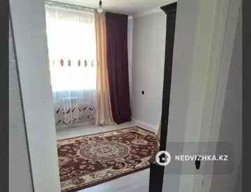 3-комнатная квартира, этаж 2 из 5, 4 м², На длительный срок