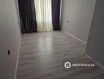 3-комнатная квартира, этаж 2 из 5, 4 м², На длительный срок