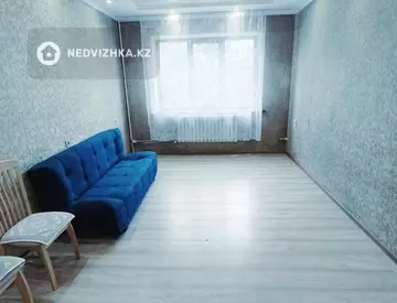 1-комнатная квартира, этаж 4 из 5, 42 м², На длительный срок