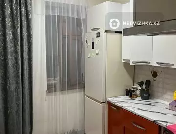 5-комнатная квартира, этаж 2 из 4, 140 м²