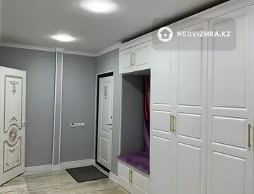 5-комнатная квартира, этаж 2 из 4, 140 м²