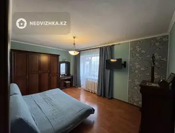 3-комнатная квартира, этаж 9 из 9, 90 м²